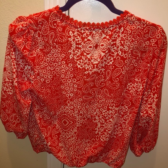 Red top - Picture 3 of 4